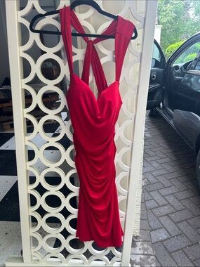 Laundry By Shelli Segal Red Ruched Cross-Back Maxi Dress